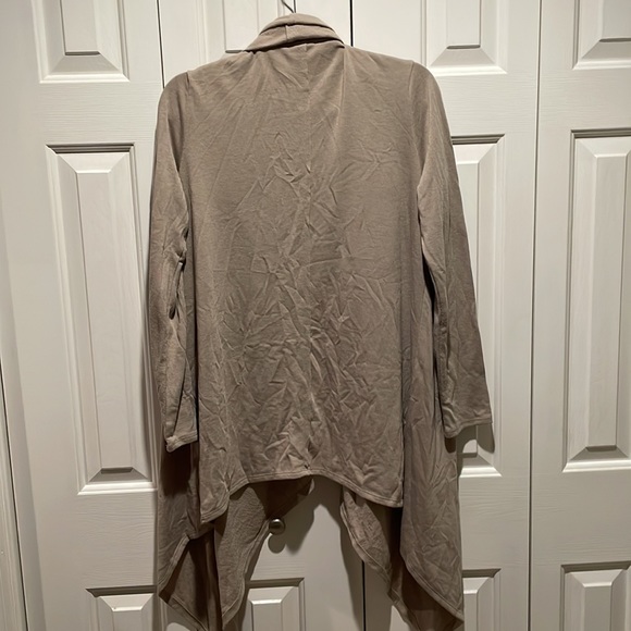 Forever 21 Taupe Cardigan - Picture 3 of 6
